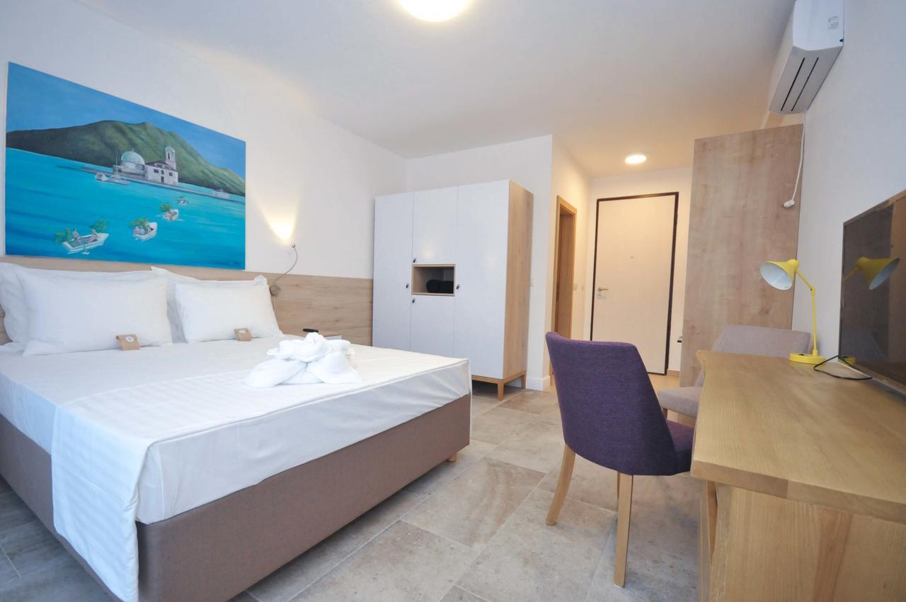 Corso Levante Luxury Suites Petrovac 外观 照片