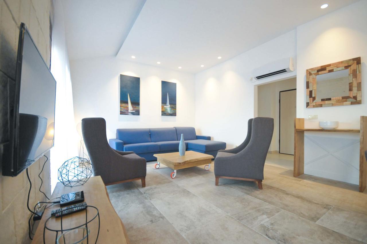 Corso Levante Luxury Suites Petrovac 外观 照片