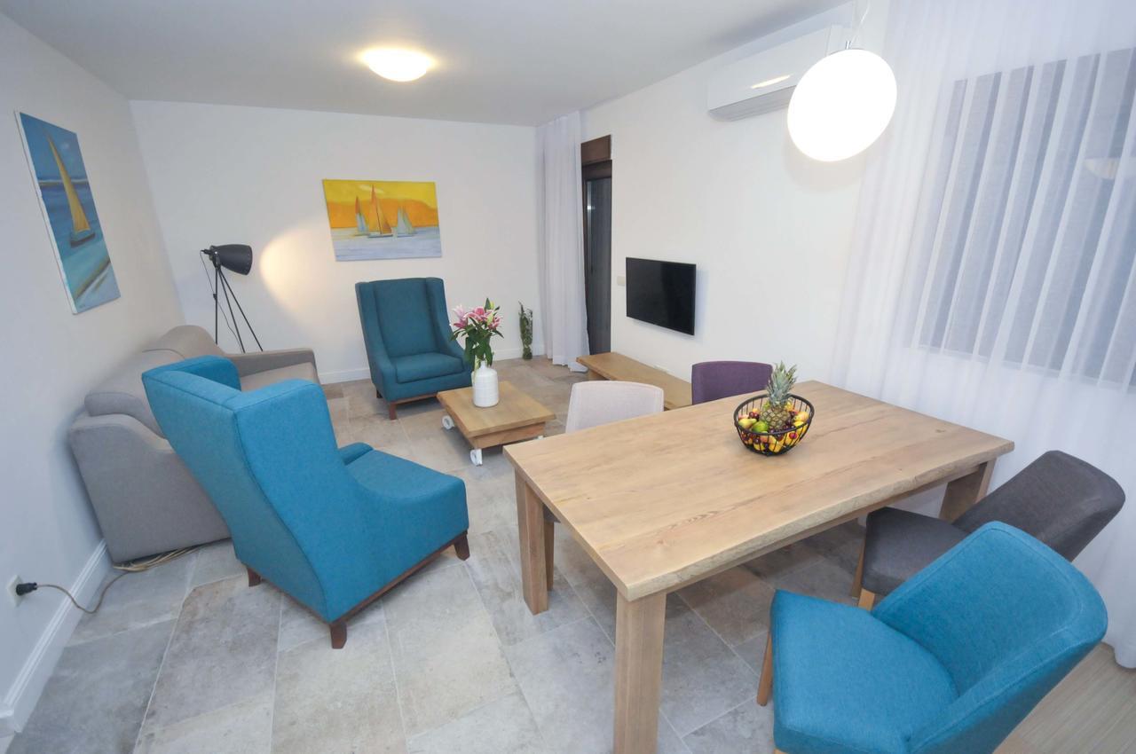 Corso Levante Luxury Suites Petrovac 外观 照片