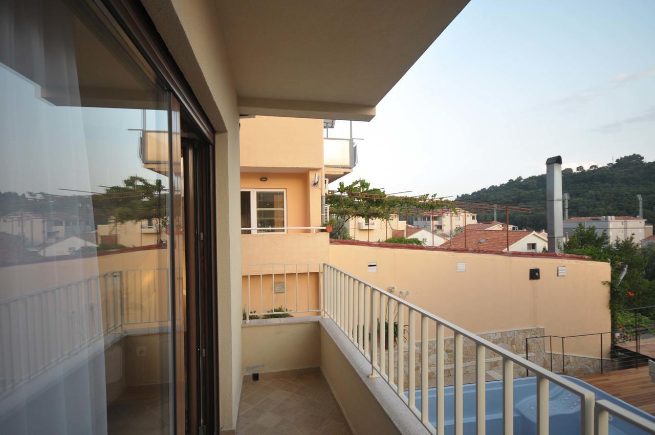 Corso Levante Luxury Suites Petrovac 外观 照片