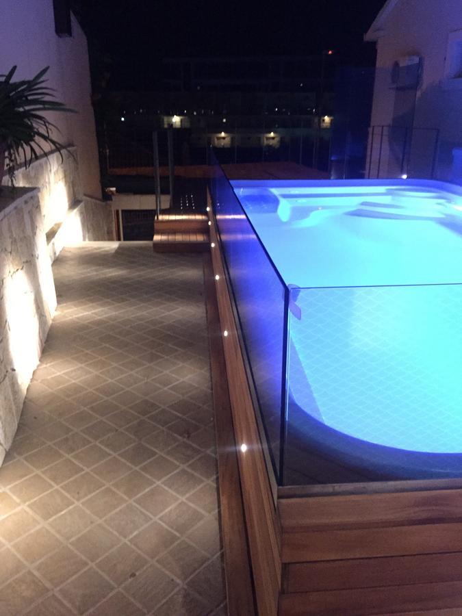 Corso Levante Luxury Suites Petrovac 外观 照片