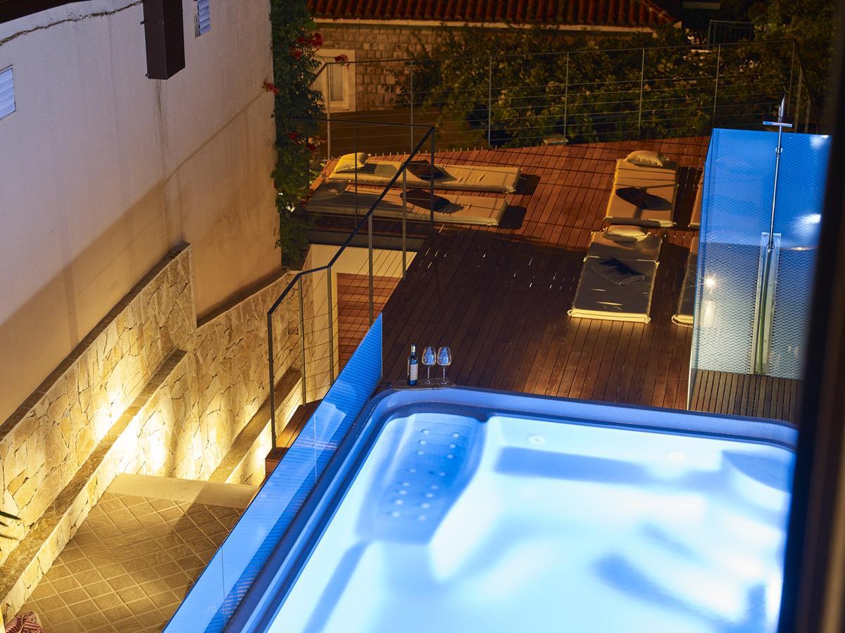 Corso Levante Luxury Suites Petrovac 外观 照片